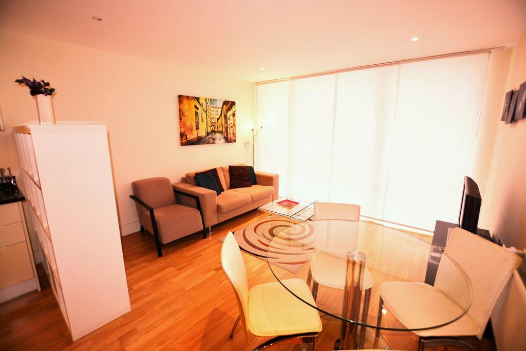 Aparthotel Zen - Excel & O2 Arena 4*