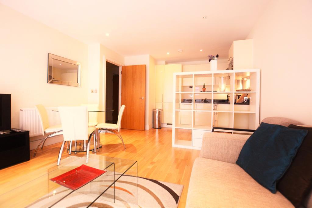 Aparthotel Zen - Excel & O2 Arena 4*