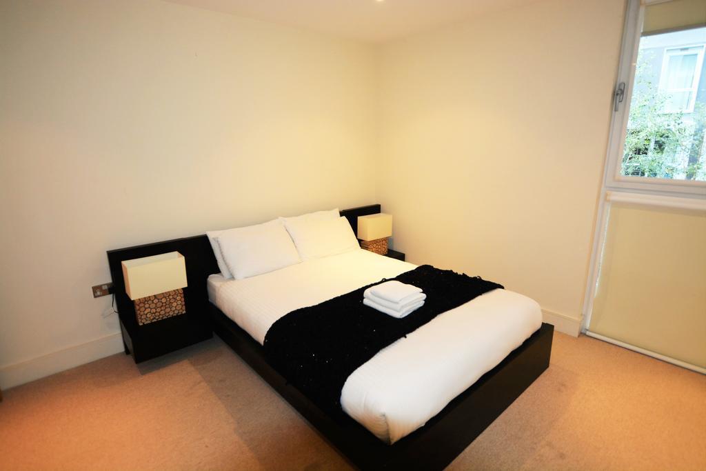 Zen - Excel & O2 Arena Aparthotel 4*