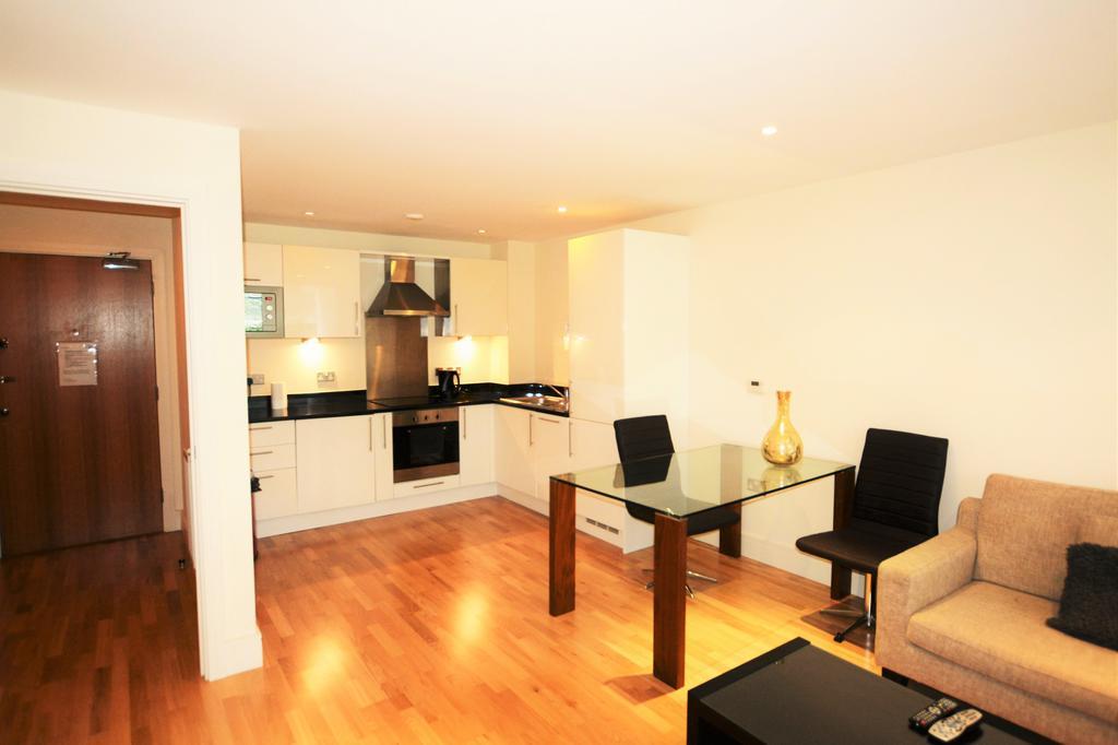 Zen - Excel & O2 Arena Aparthotel 4*