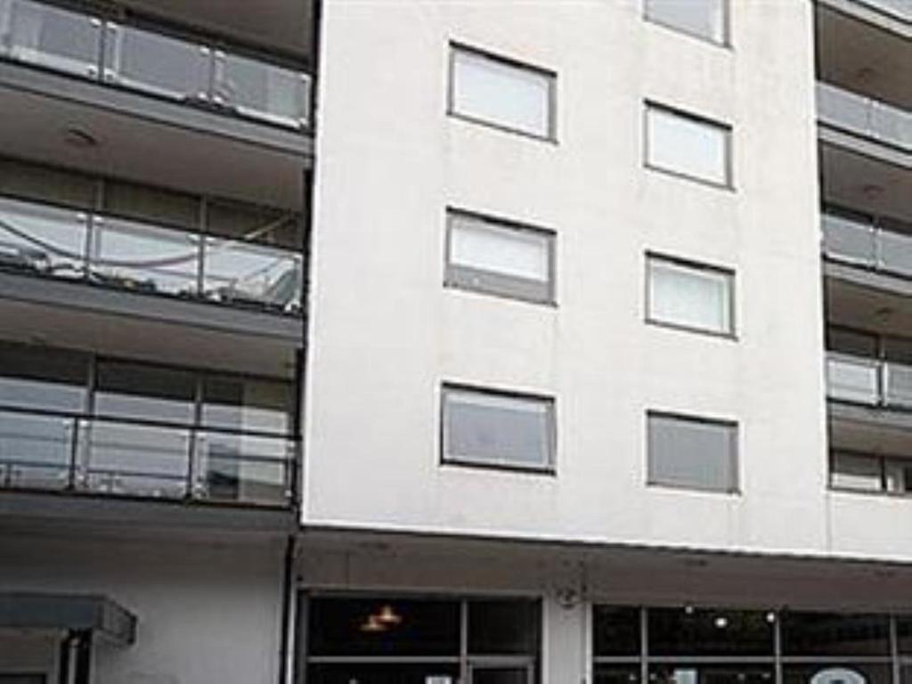 Apartment Bridge In Southwark *