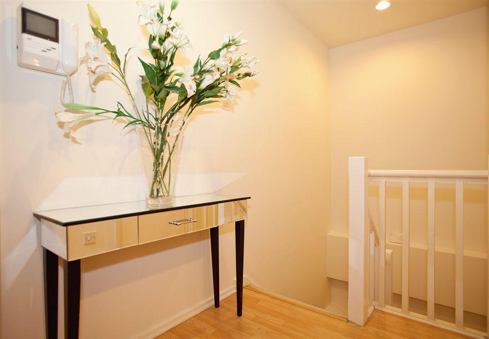 Point West Apartment *