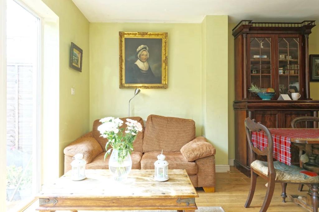 Casa de hóspedes Lynbrook Grove