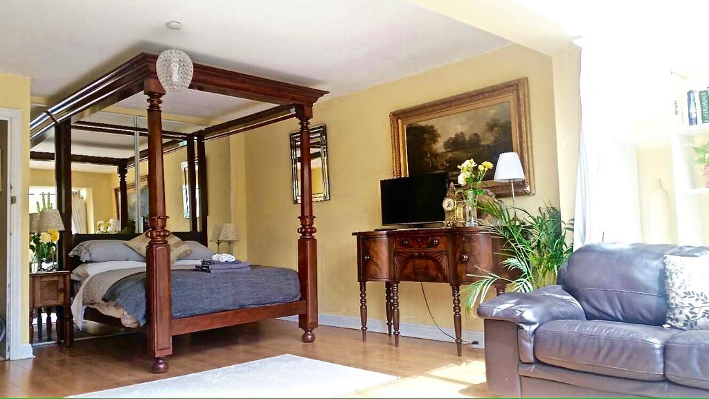 Casa de hóspedes Lynbrook Grove 5*