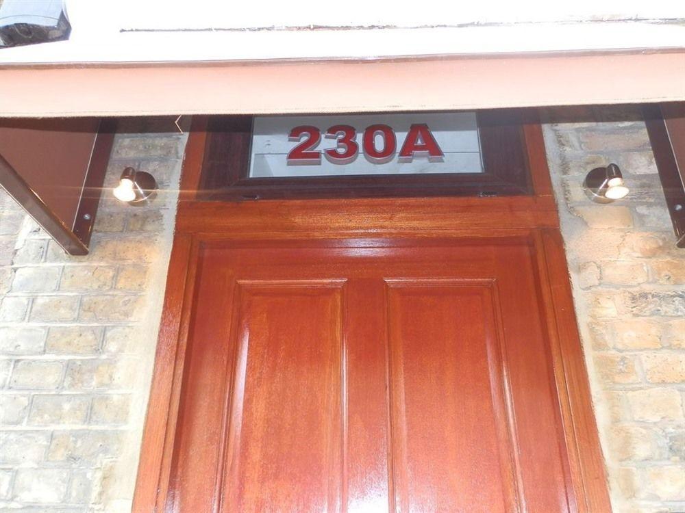 Bed & Breakfast Green Suites 4*