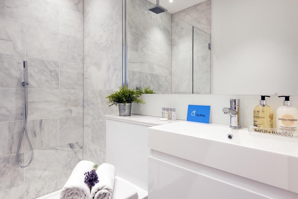 Apartment The Lillie Road Residence