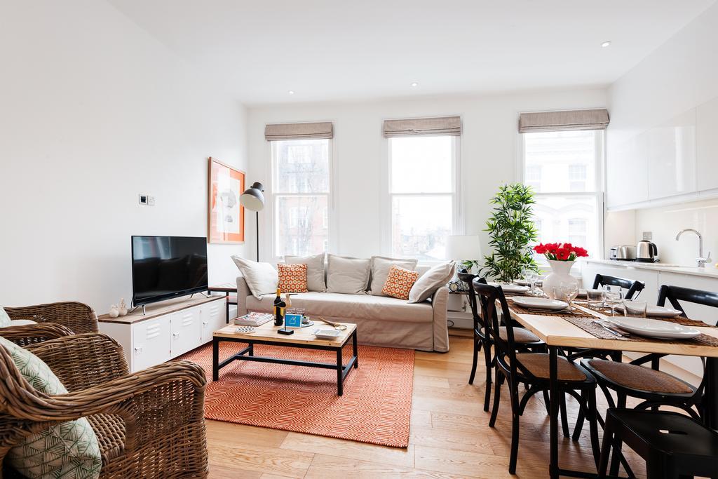 The Lillie Road Residence
