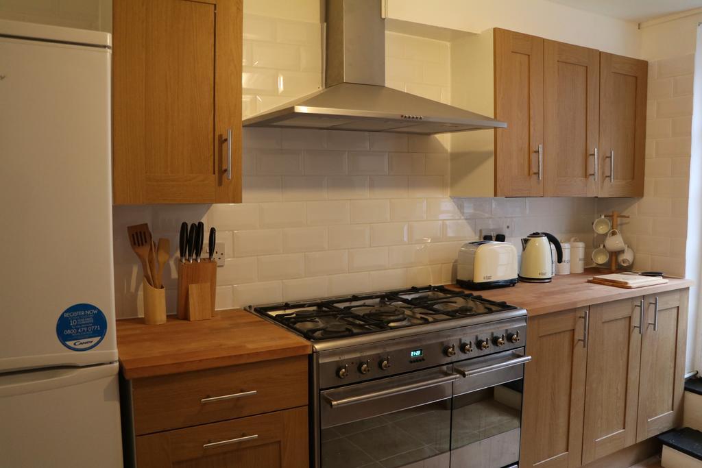 Gasthof New And Cosy Sidney Square London