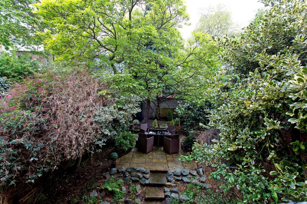 Porchester Terrace Apartment *