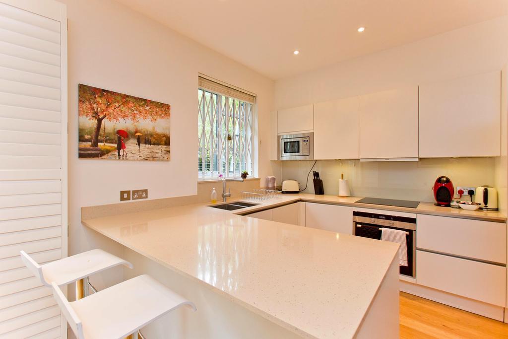 Porchester Terrace Apartment