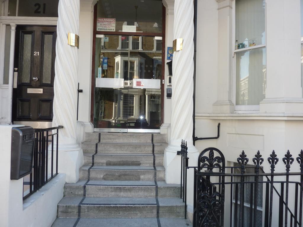 Manor London