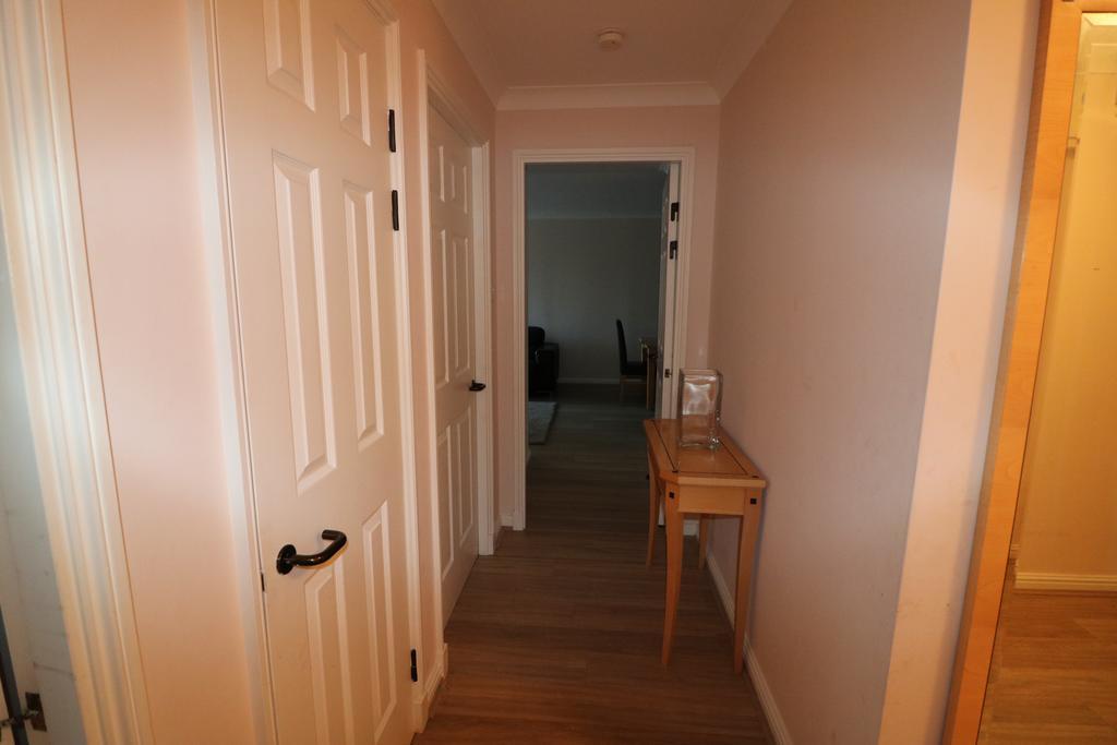 Regents Plaza Apartment *