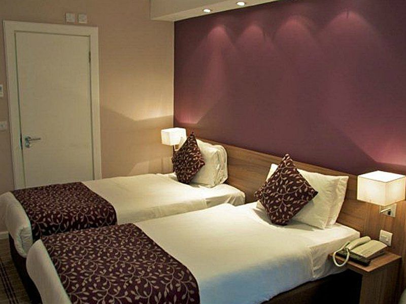 Continental Kensington Hotel