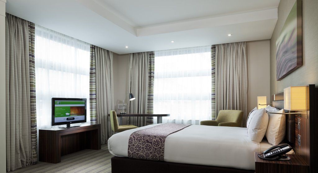 Commercial Road Hotel