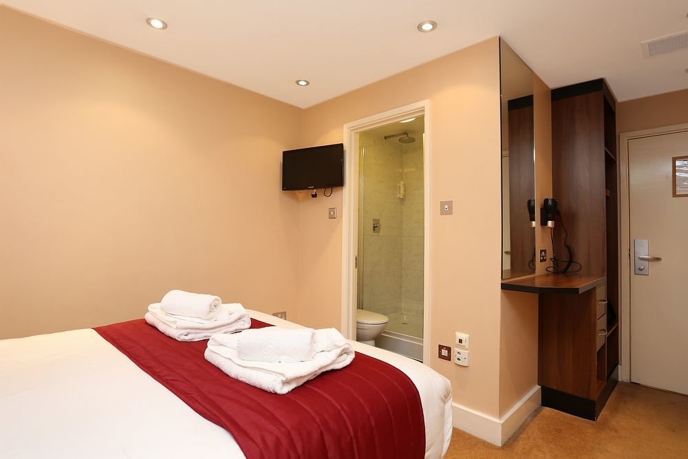 Hotel Elysee Hyde Park London