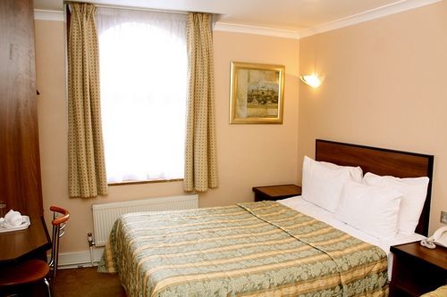 Hotel Elysee Hyde Park