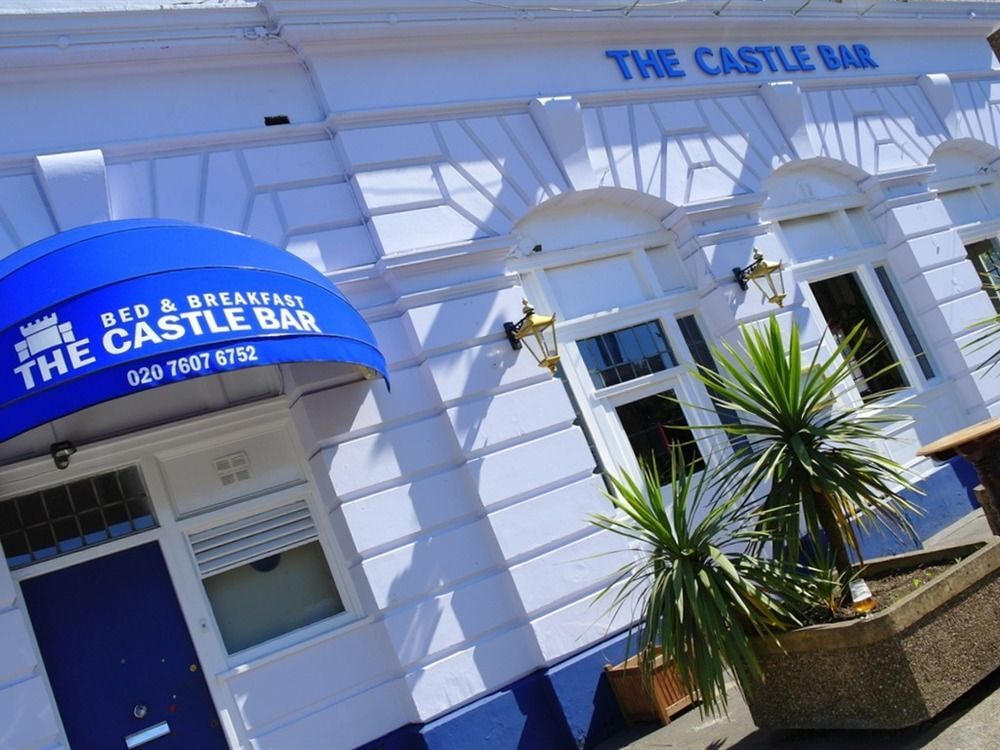 Frühstückspension The Castle Bar