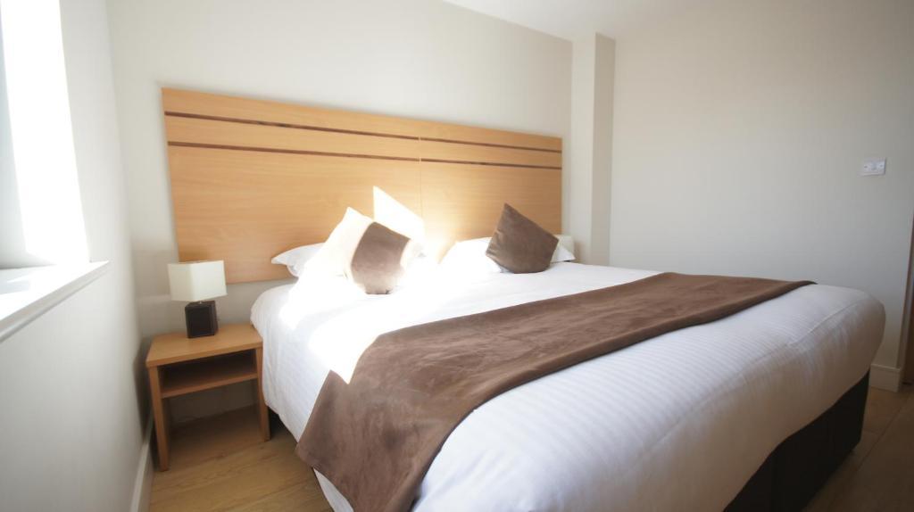 Crompton Court London