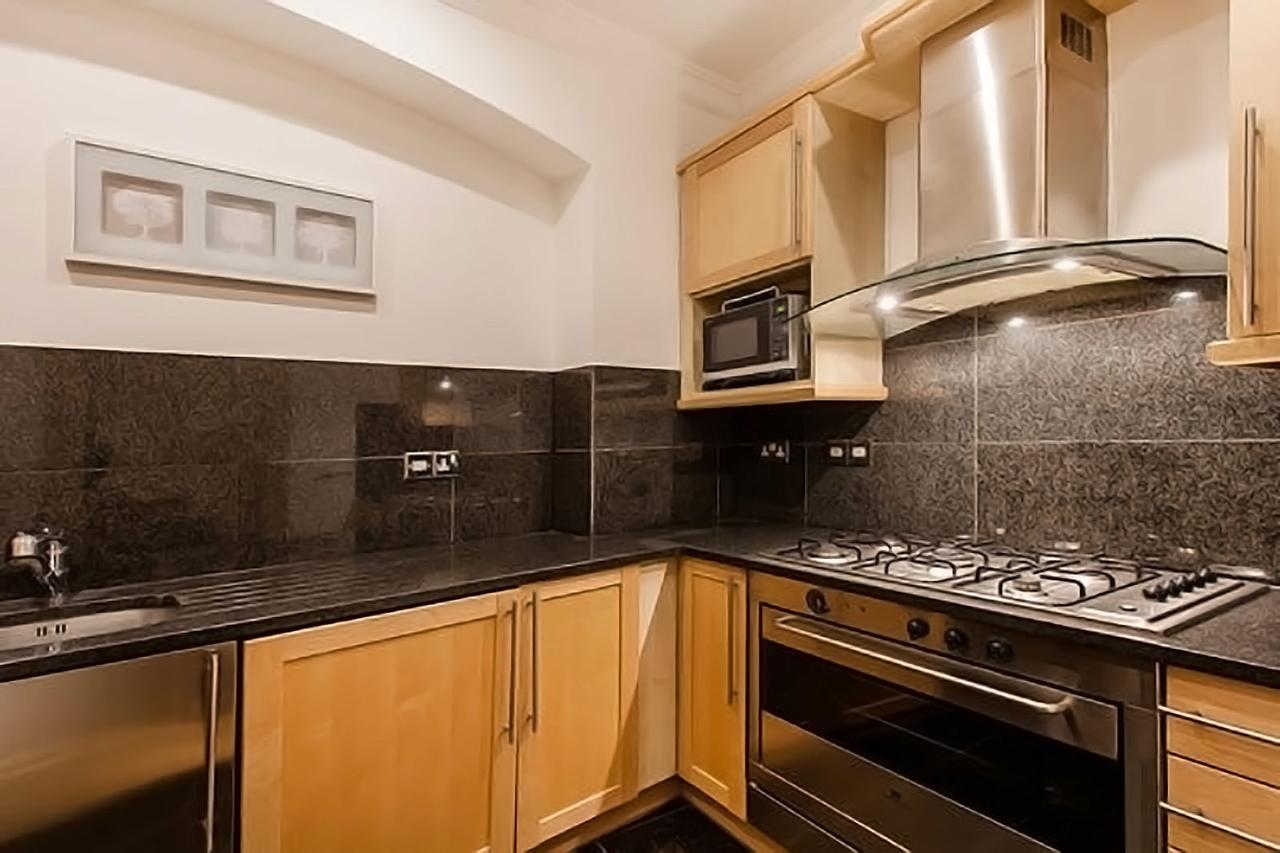 Trafalgar Square Apartment