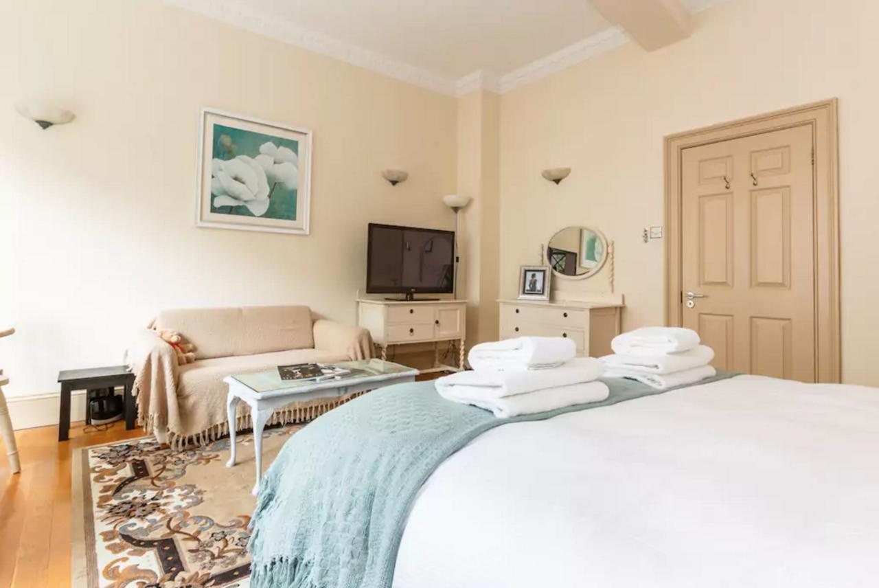 Apartment Trafalgar Square London