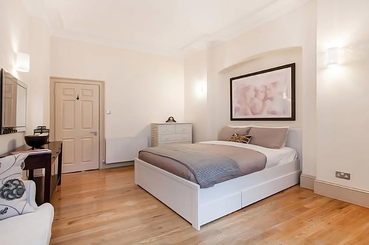 Trafalgar Square Apartment *