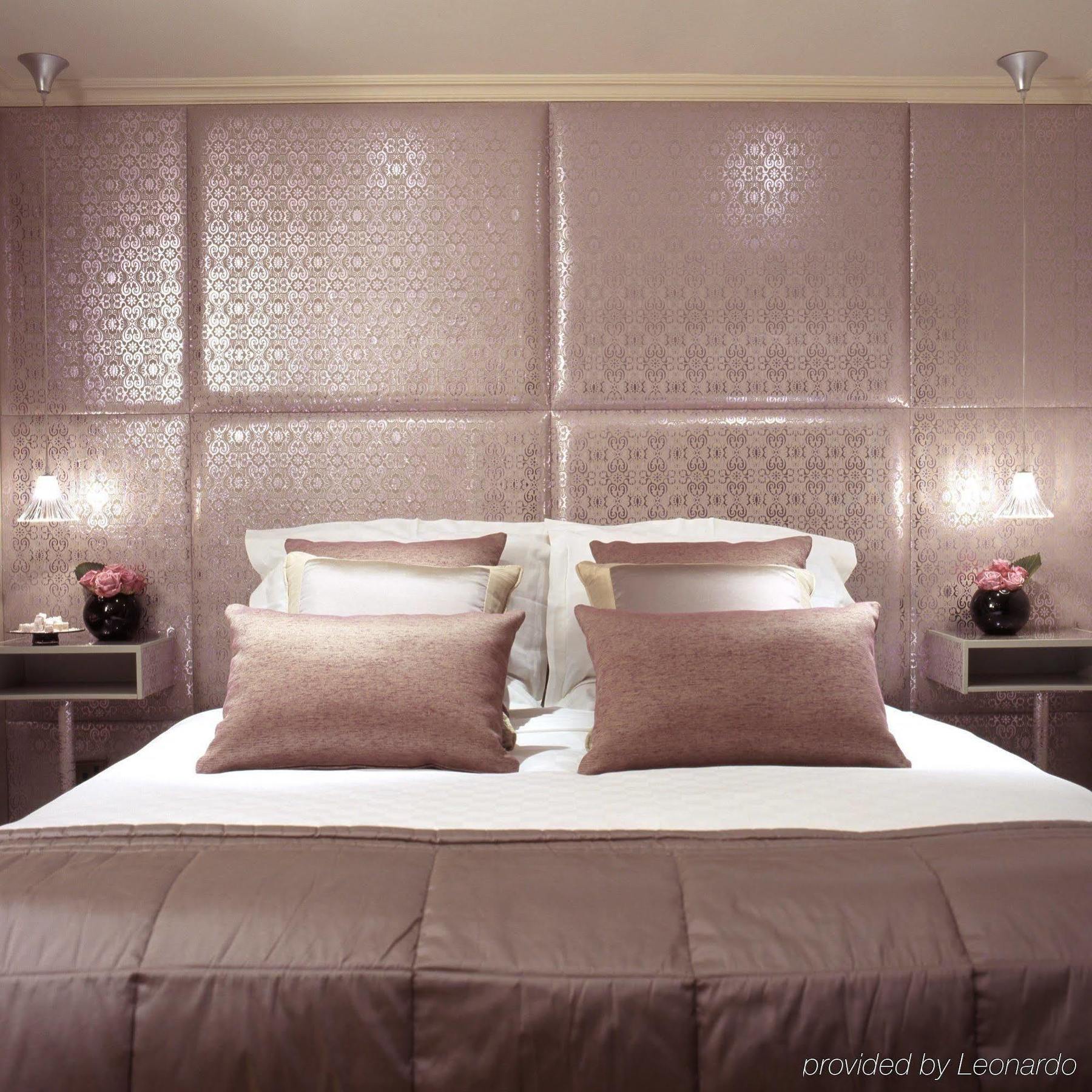 Radisson Blu Edwardian, Leicester Square Hotel London