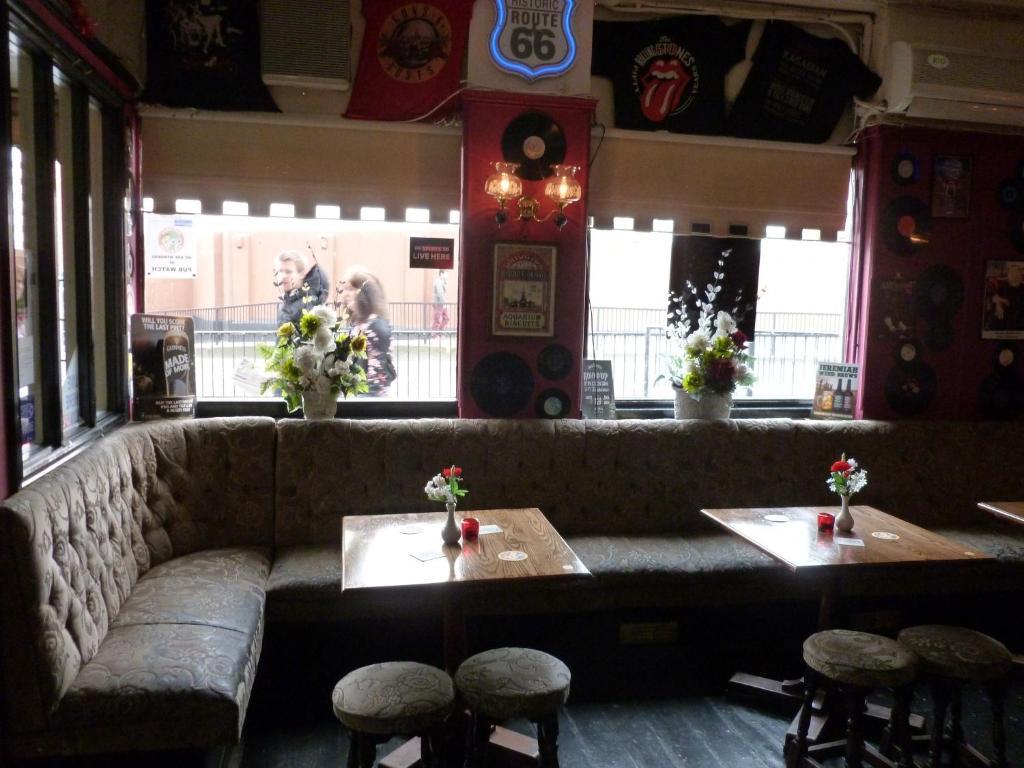 Cart And Horses Londres