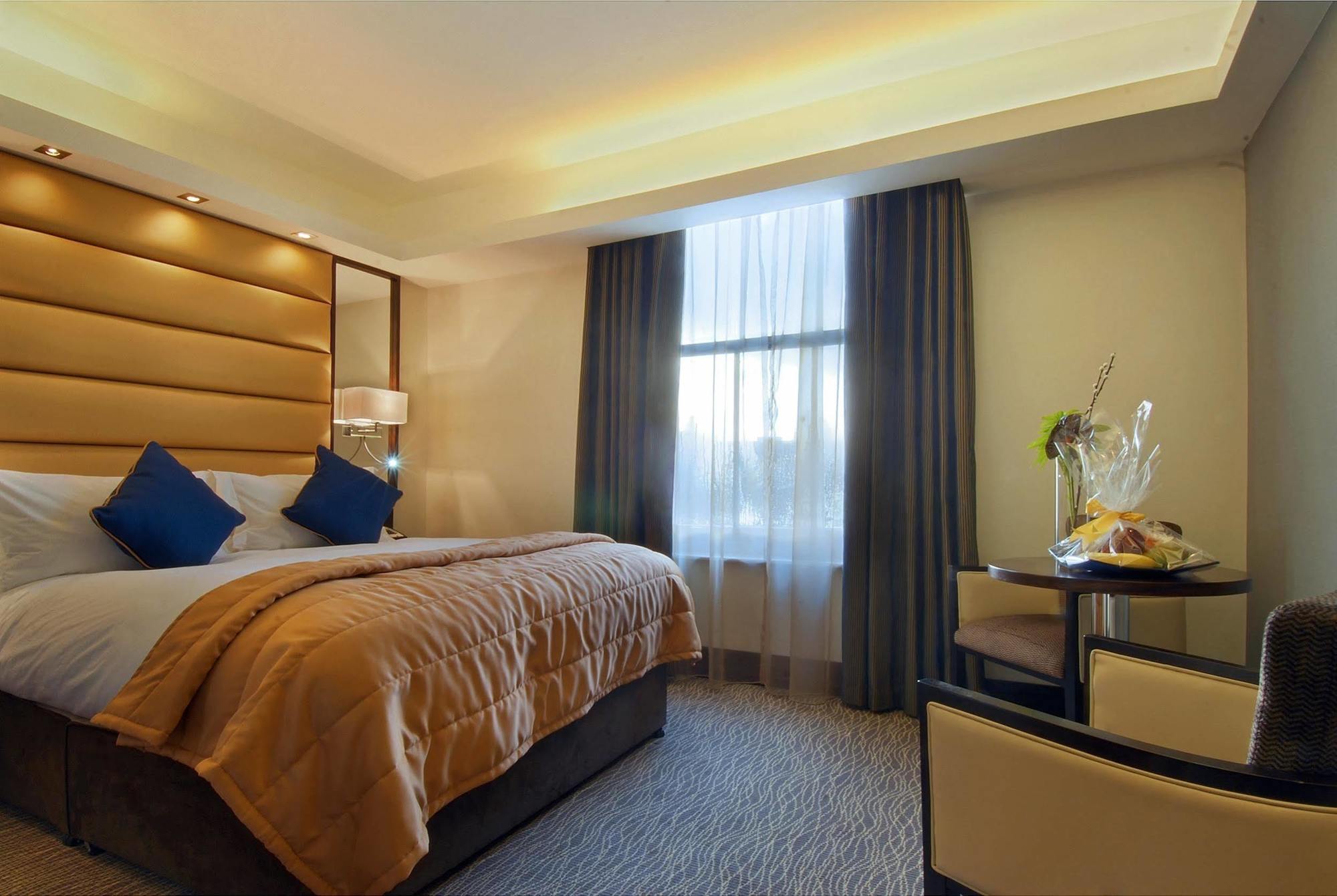 Park Grand Mayfair 5*