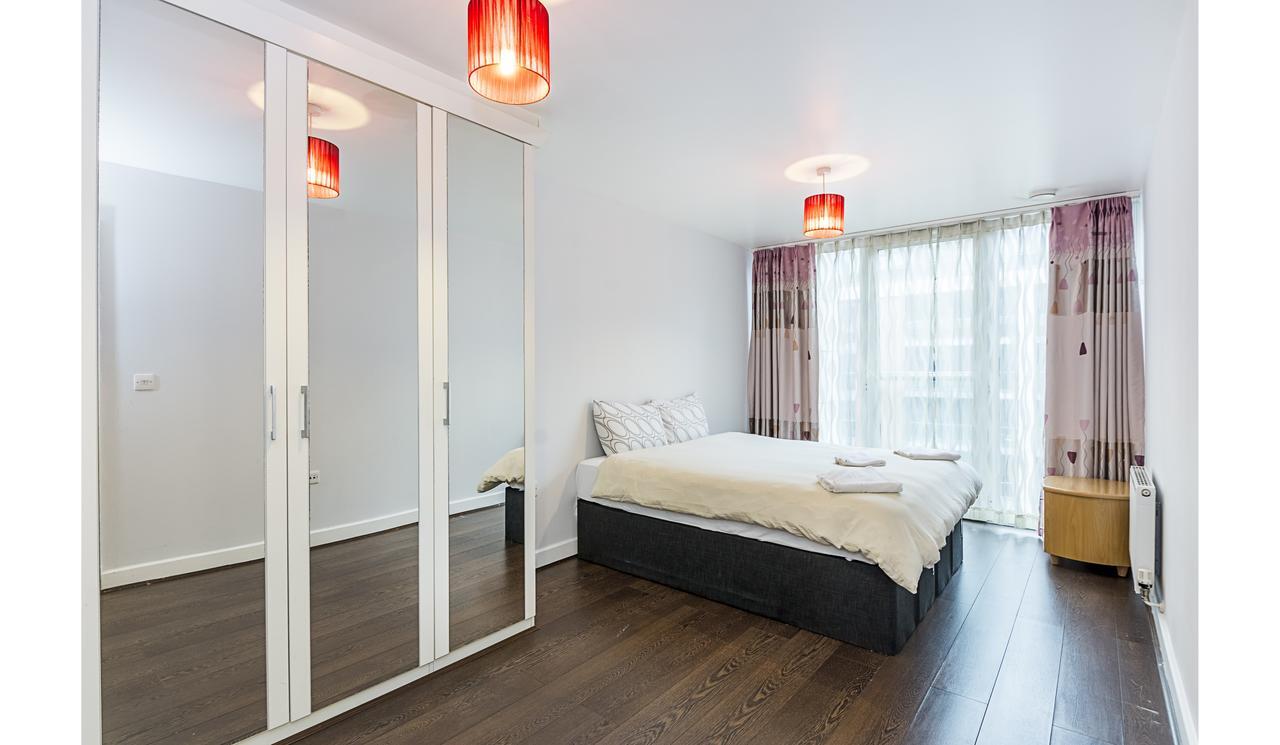 Western Gateway Apartment *