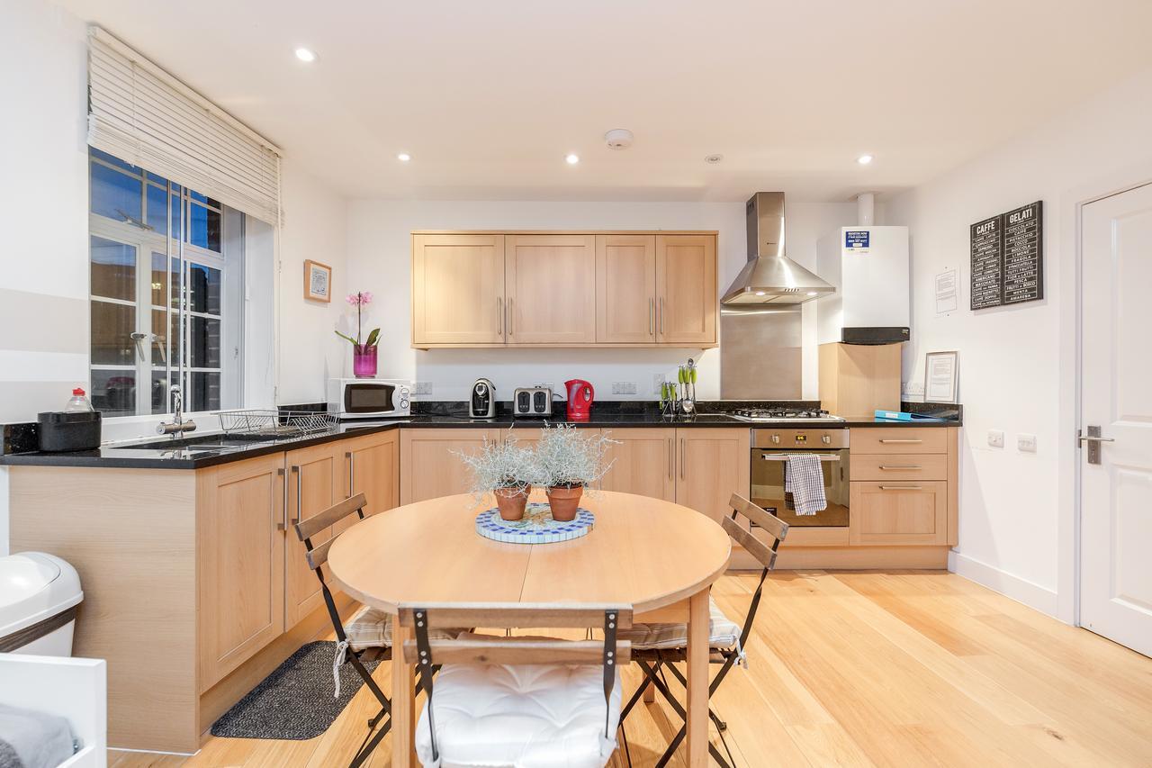 Luxury Stockwell Apartments Apartment