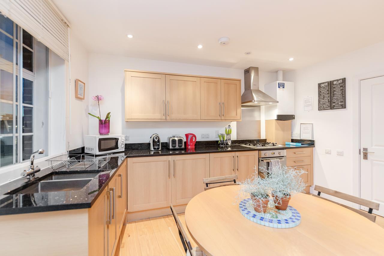 Luxury Stockwell Apartments *
