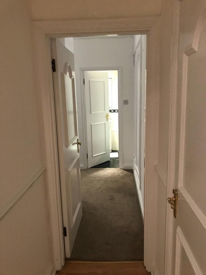 Apartment 17 Brooks Mews Apartments
