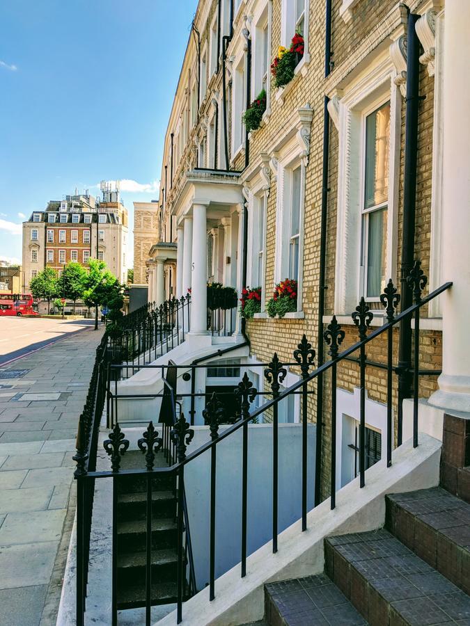Oyo Lifestyle Wembar 3* London