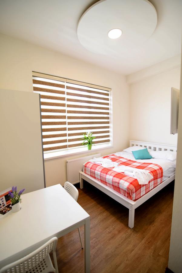 Green Suites Bed & Breakfast 4*