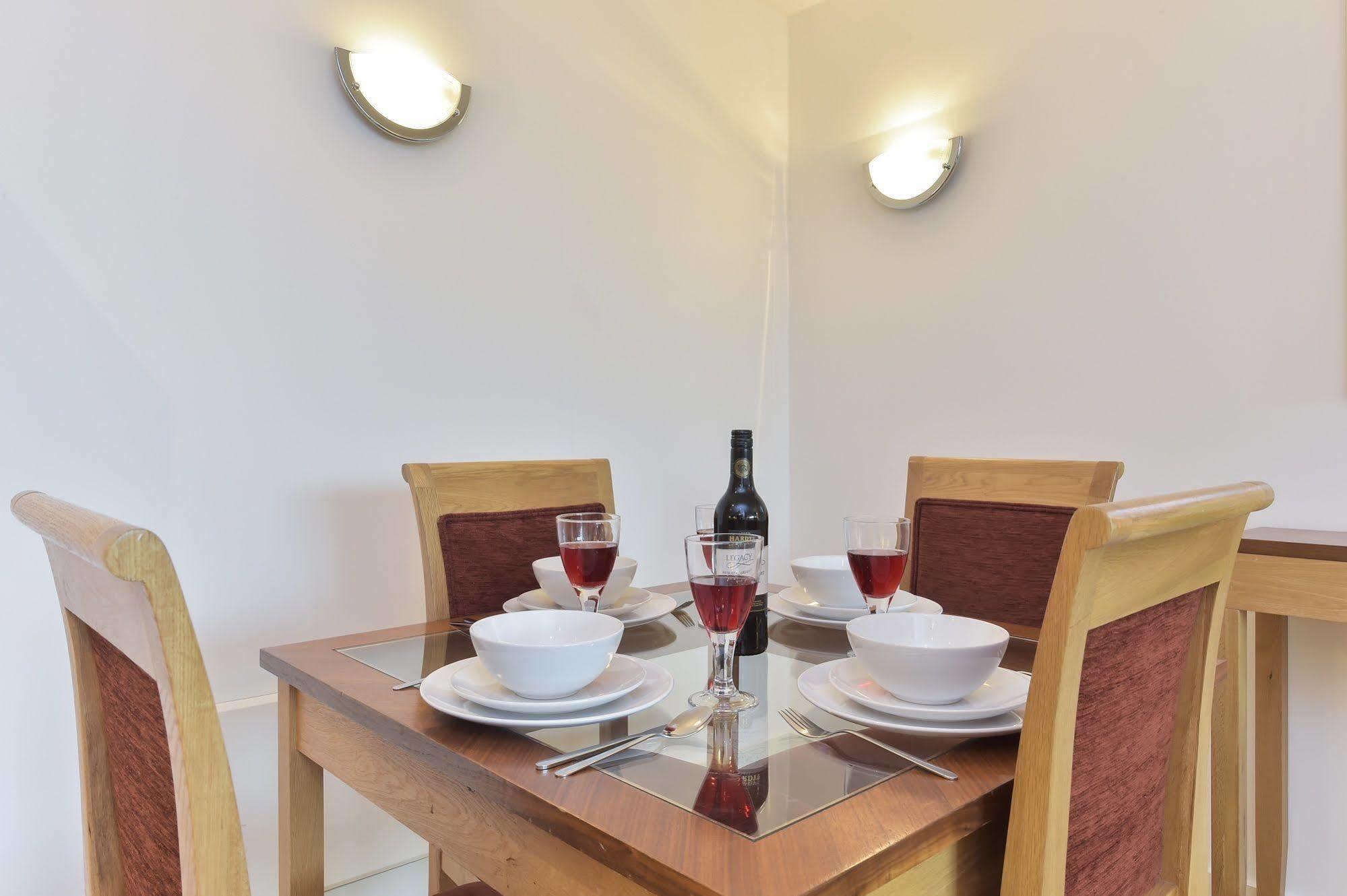 Apartamento Beautiful 4-bedroom Flat In Bridge/borough!