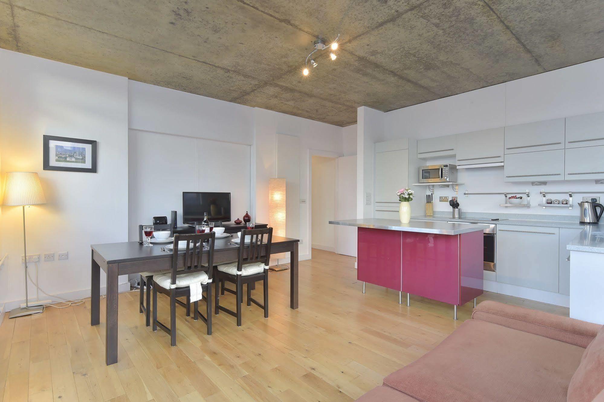 Beautiful 4-bedroom Flat In Bridge/borough! Apartamento *