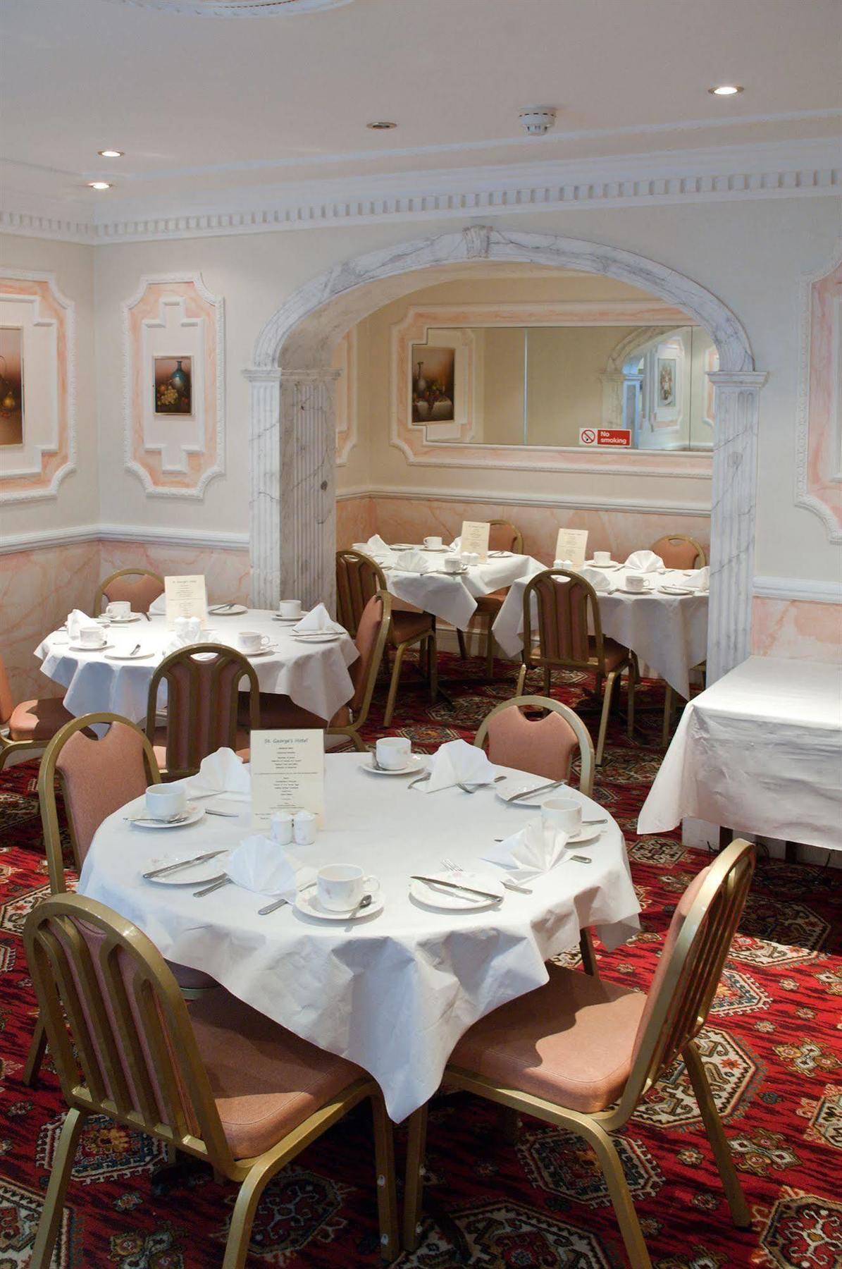Hotel St George's 2*