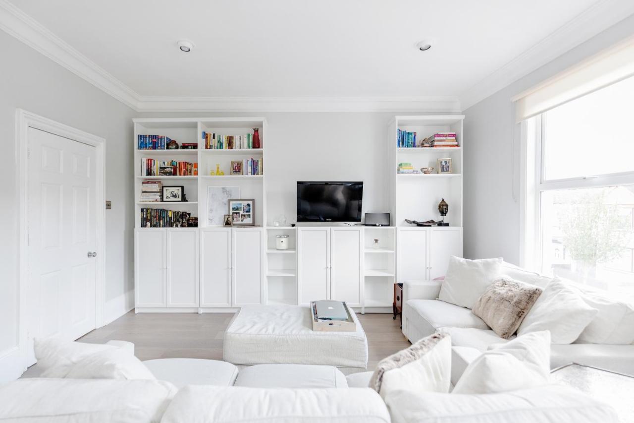 Apartment Wilton Road London