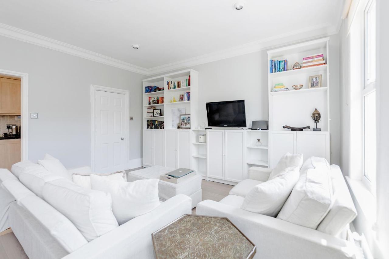 Apartment Wilton Road London
