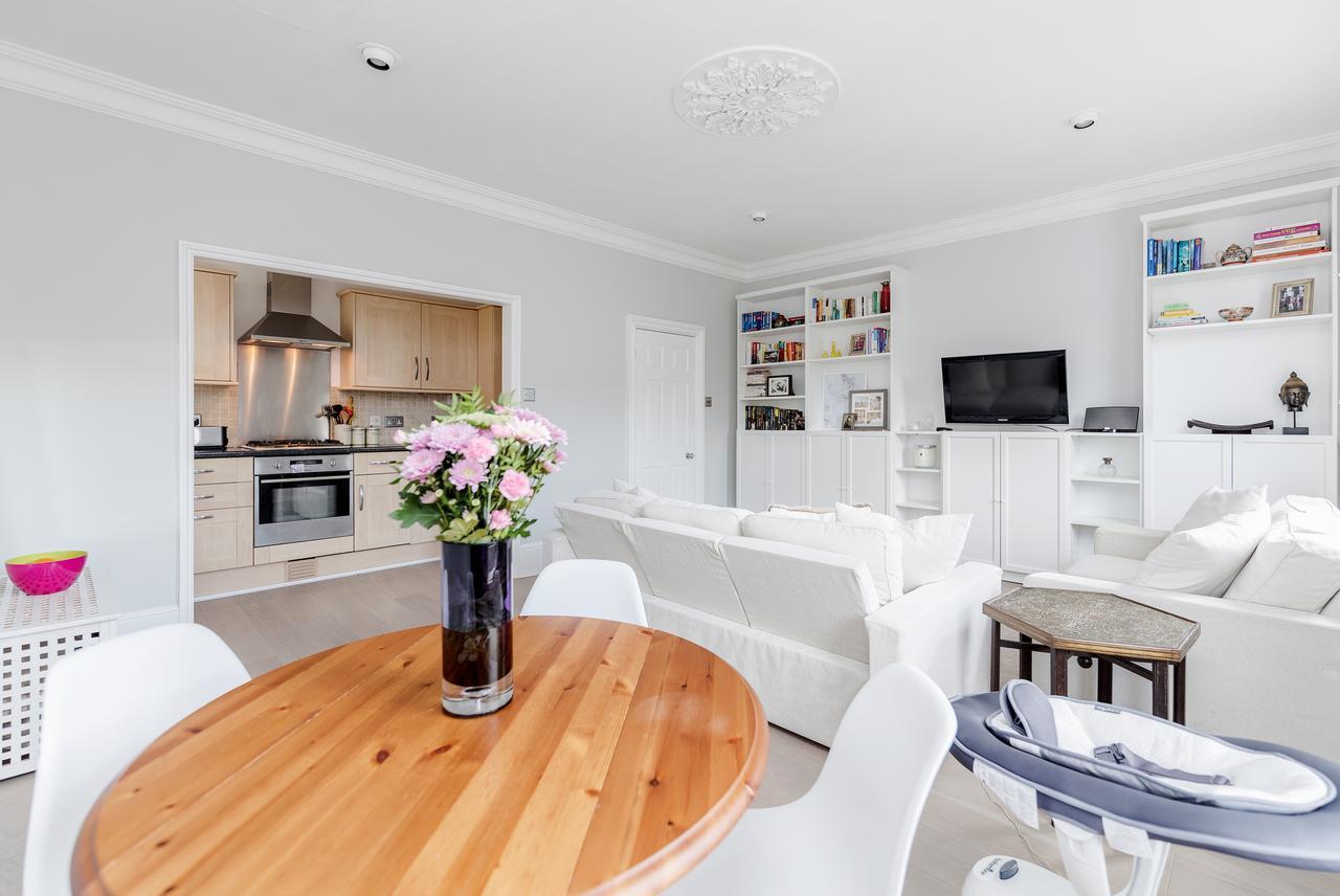 Apartment Wilton Road London