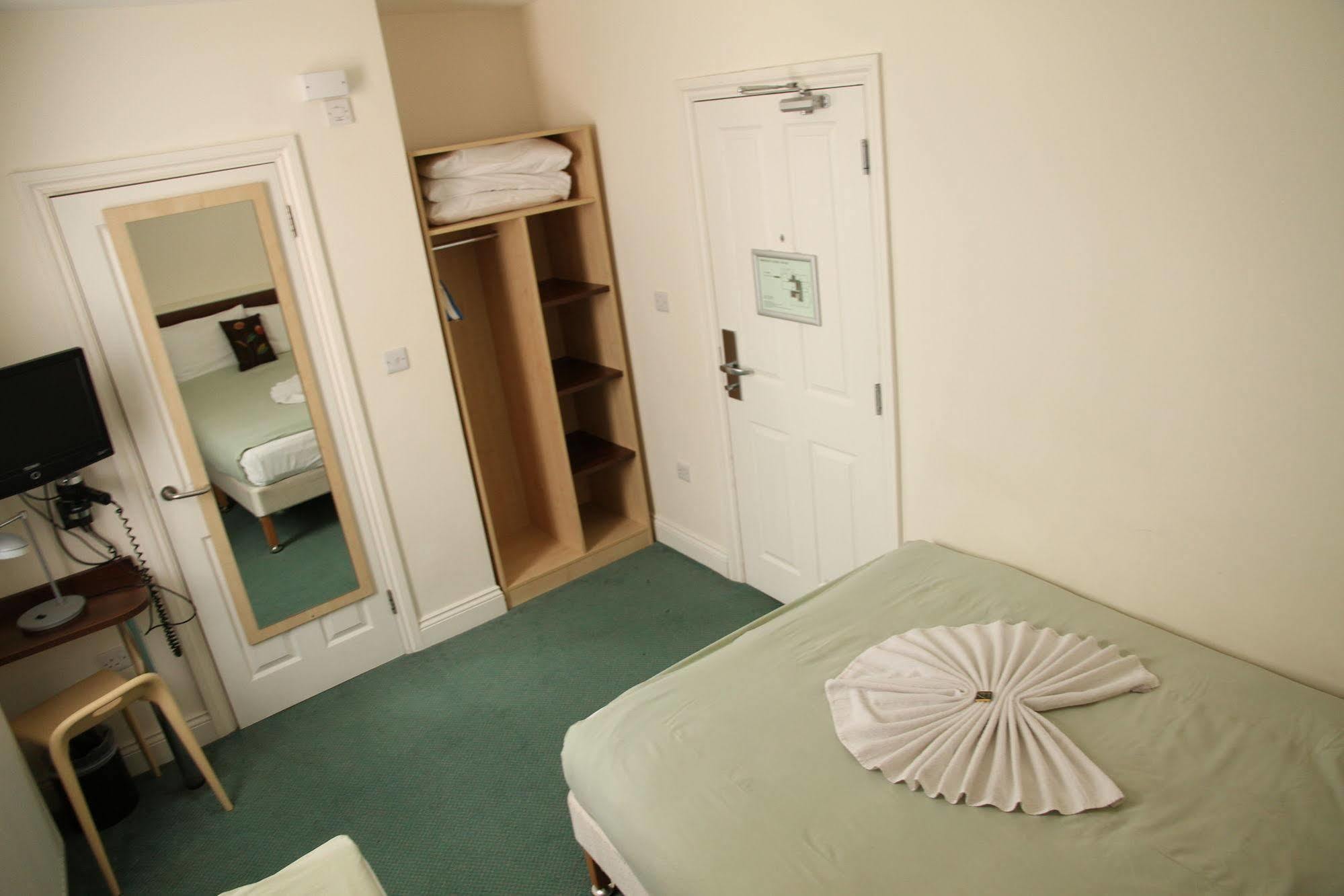 Hotel Western Kensington Olympia 3*