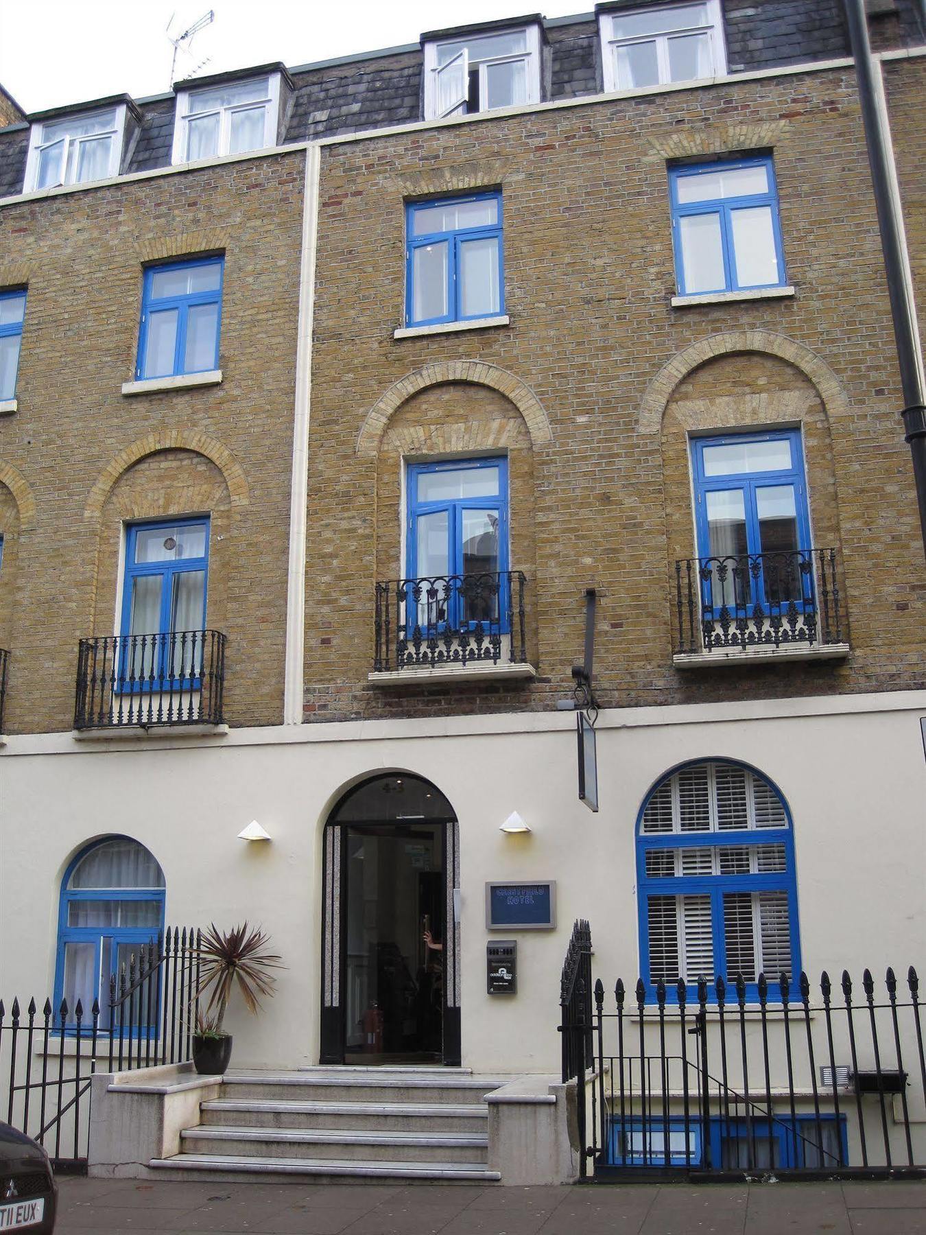 Hotel Crestfield London