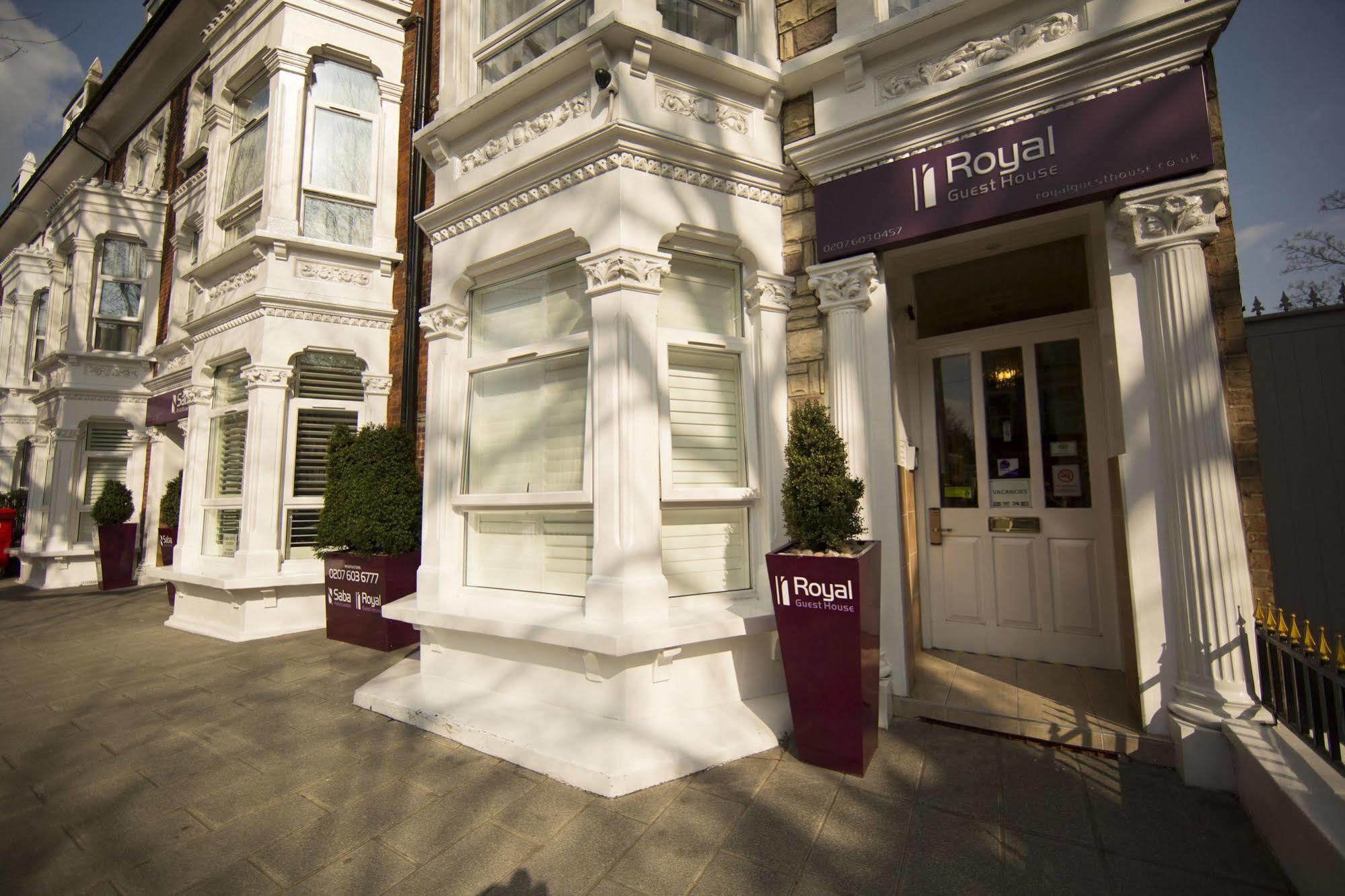 Royal 2 Hammersmith 3*