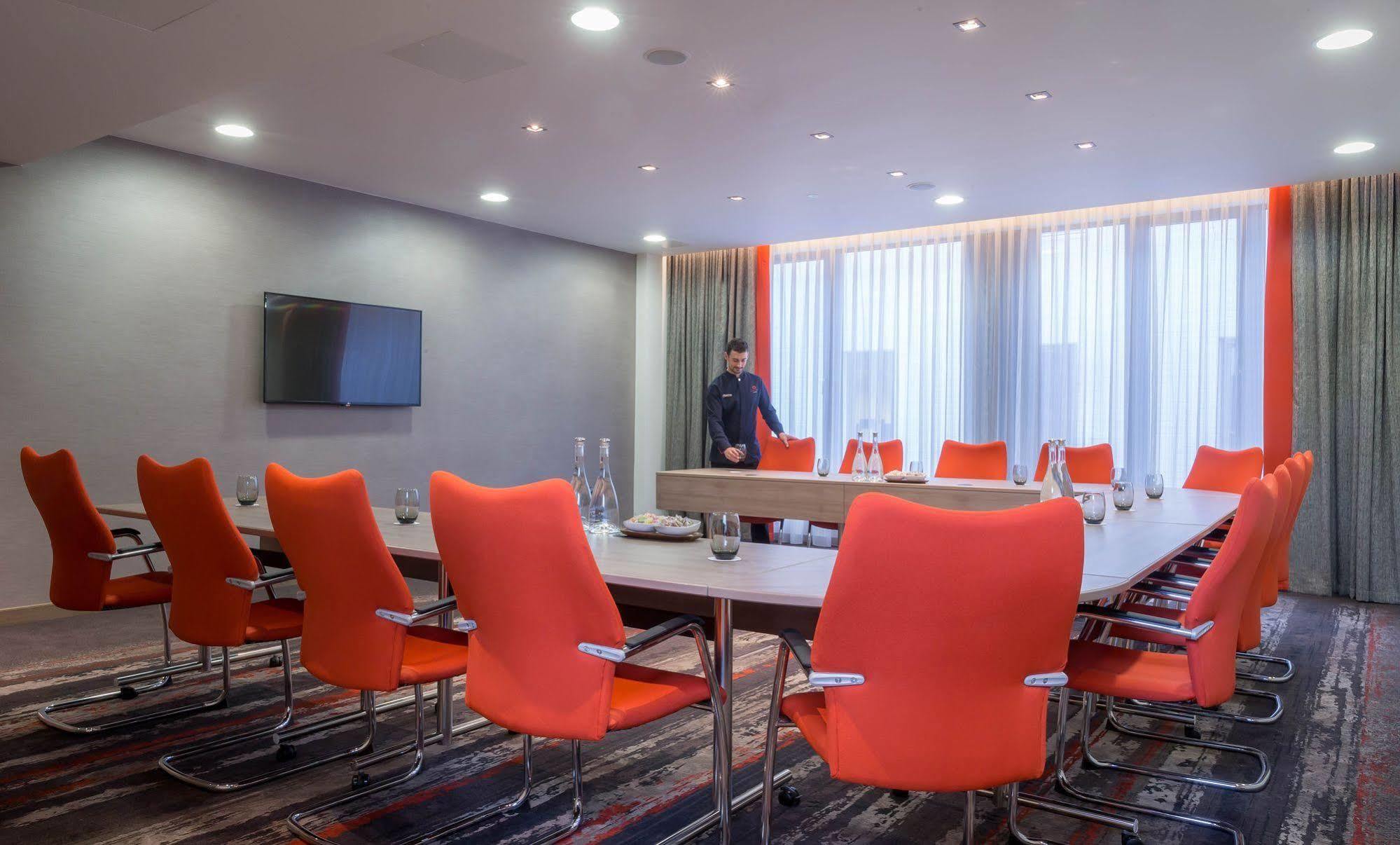 Clayton Chiswick Hotel 4*