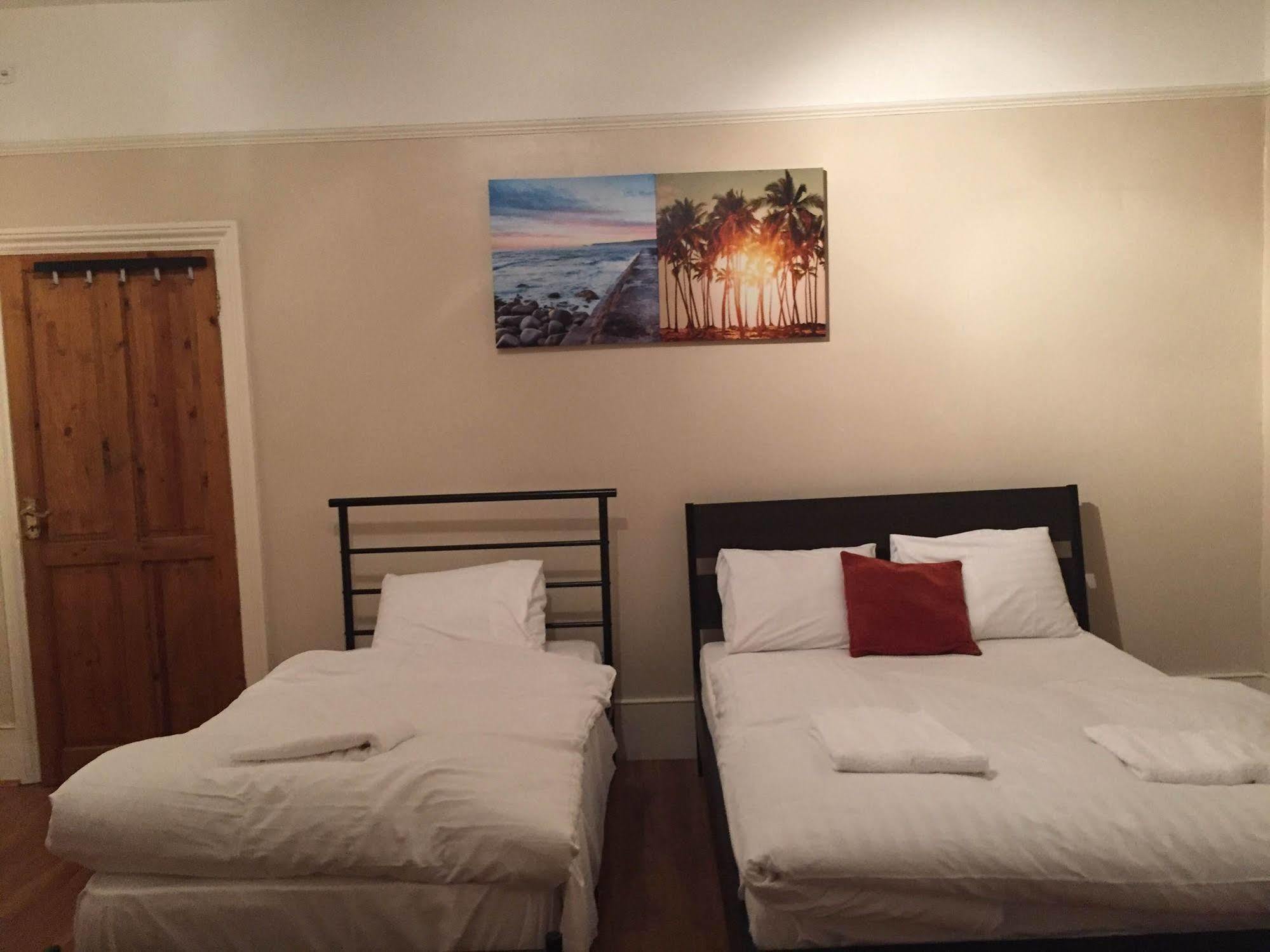 137 Upton Lane 2* Londres