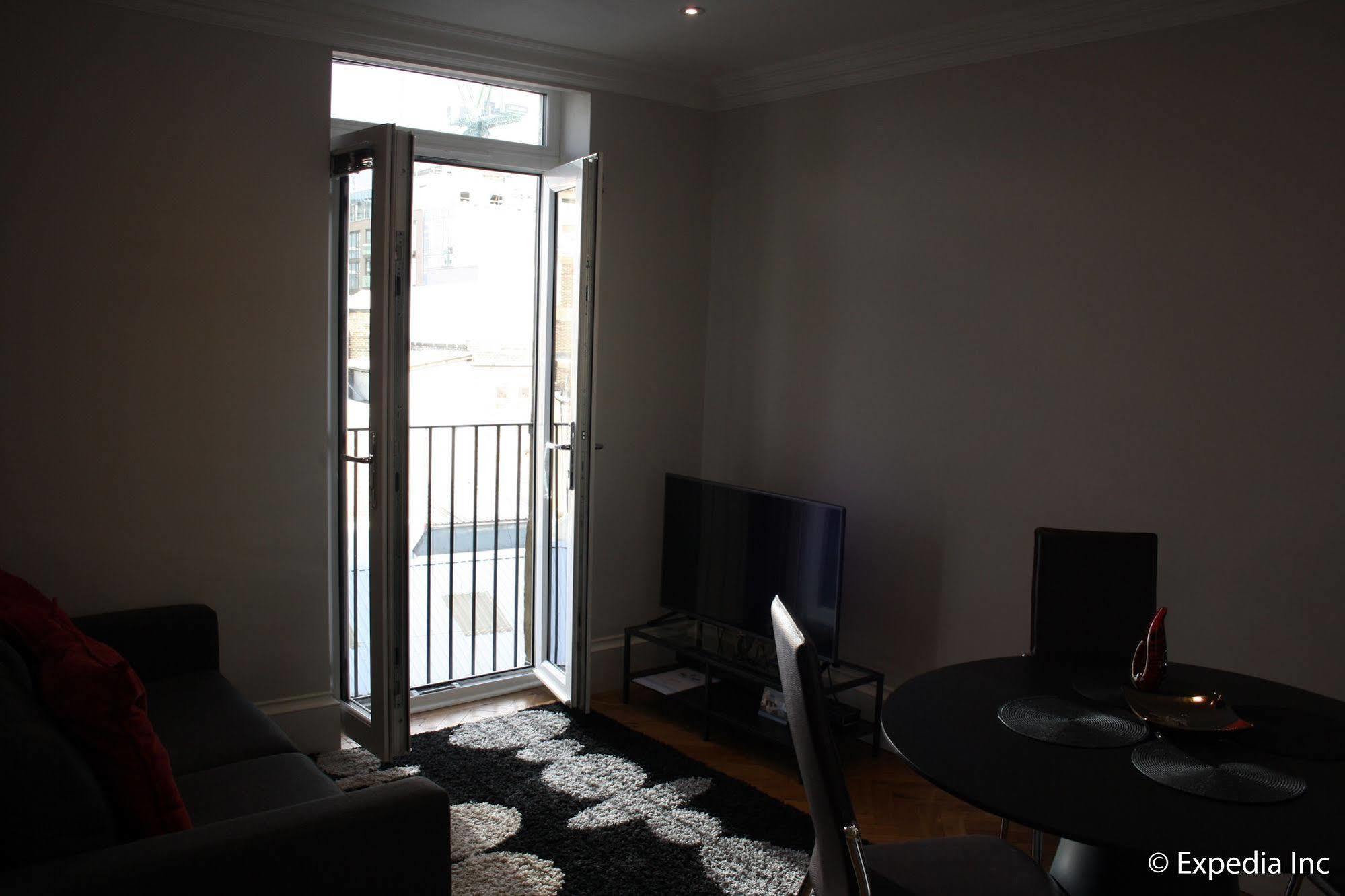 Barons Court Queens Club By Viridian Apartment
