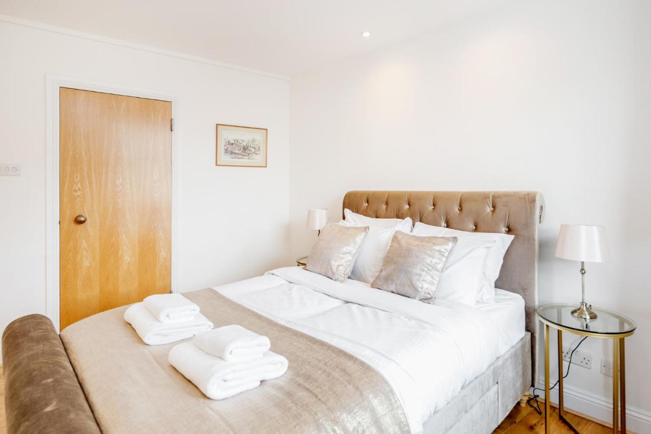 Great Mayfair Apartment,sleeps 6 Apartment