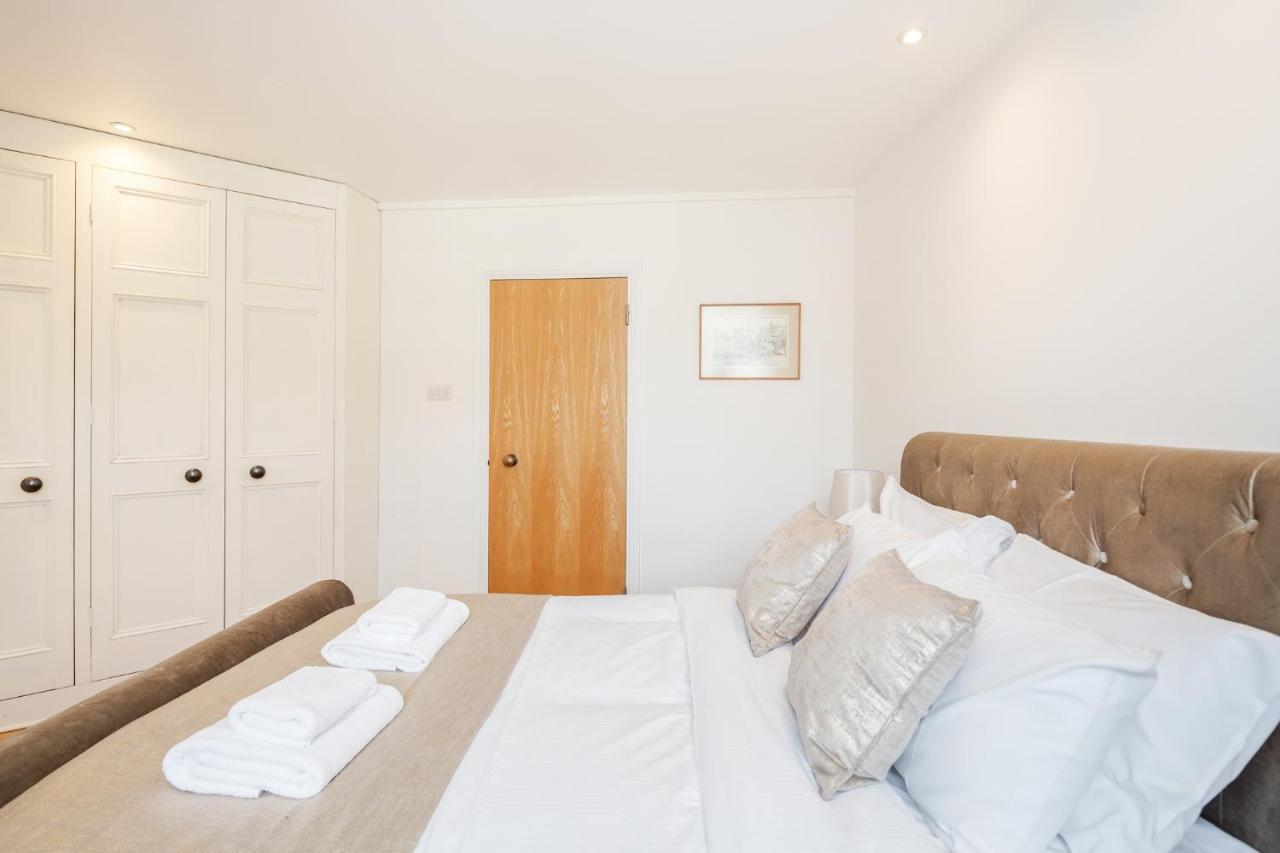 Great Mayfair Apartment,sleeps 6 Apartment London