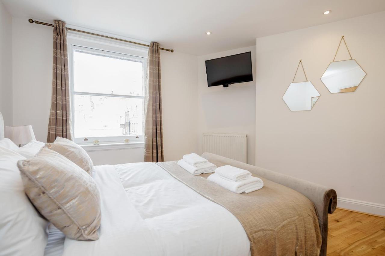 Great Mayfair Apartment,sleeps 6 * London