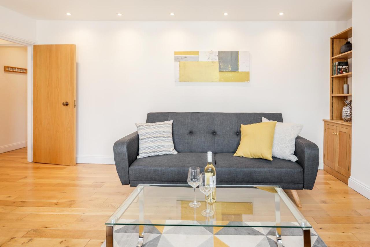 Apartment Great Mayfair Apartment,sleeps 6 *